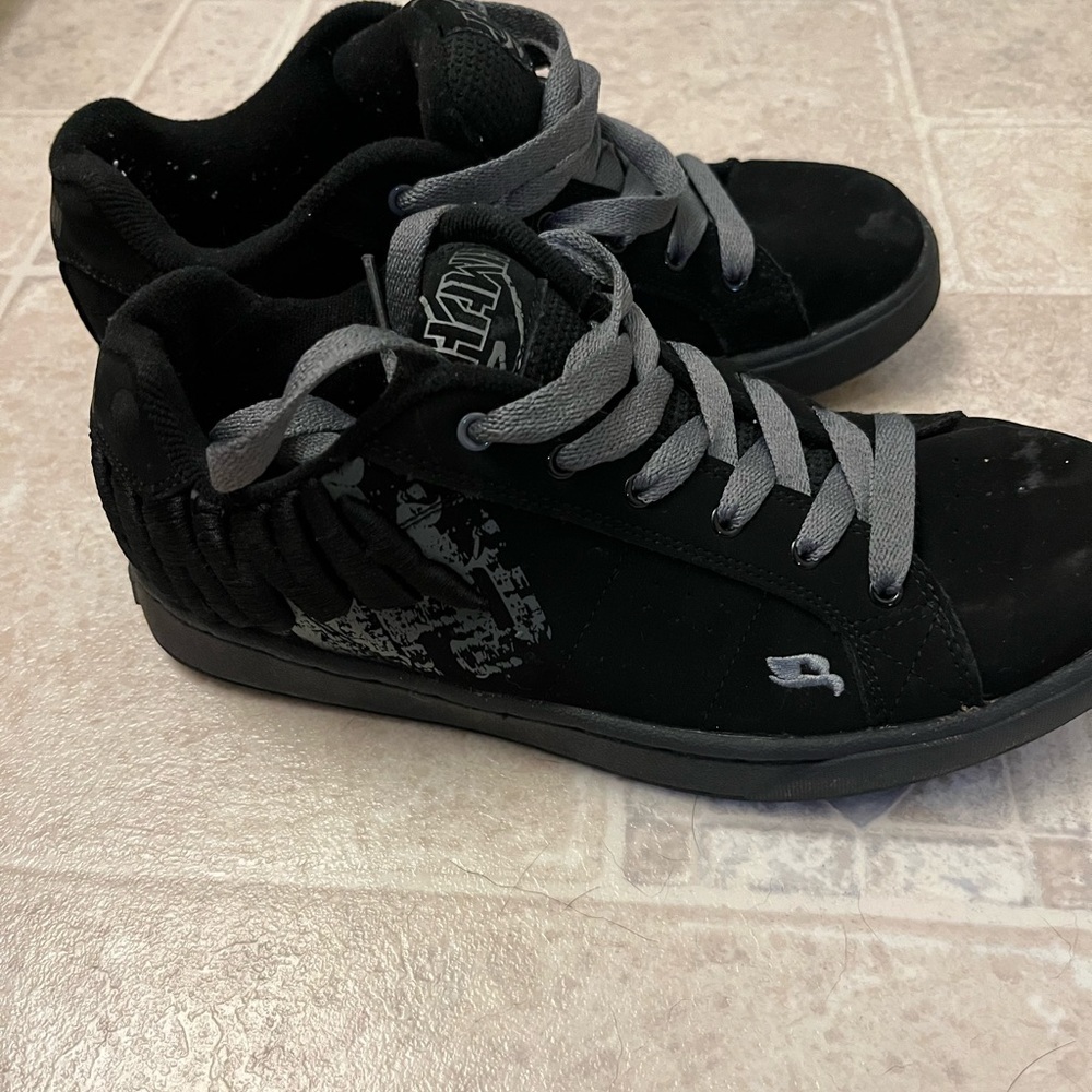 Tony Hawk Black and Gray Boys Sneakers Size 6 - Picture 2 of 6